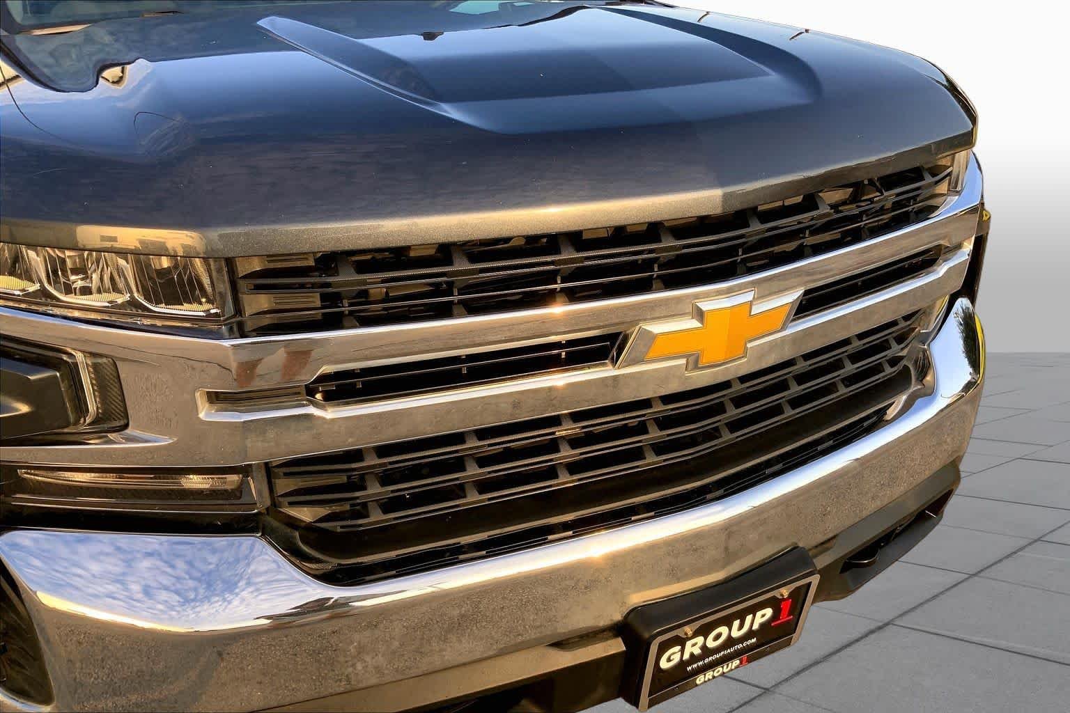 Used 2021 Shadow Gray Metallic Chevrolet LT image 29