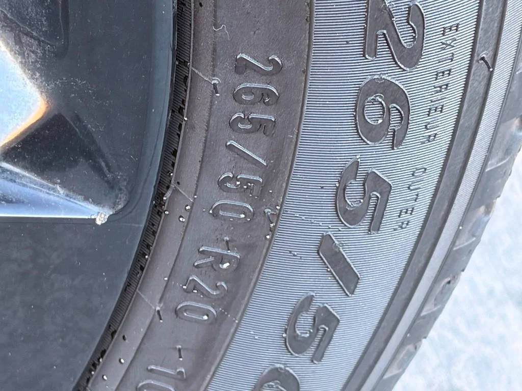 Used 2024 Silver Jeep Limited image 11