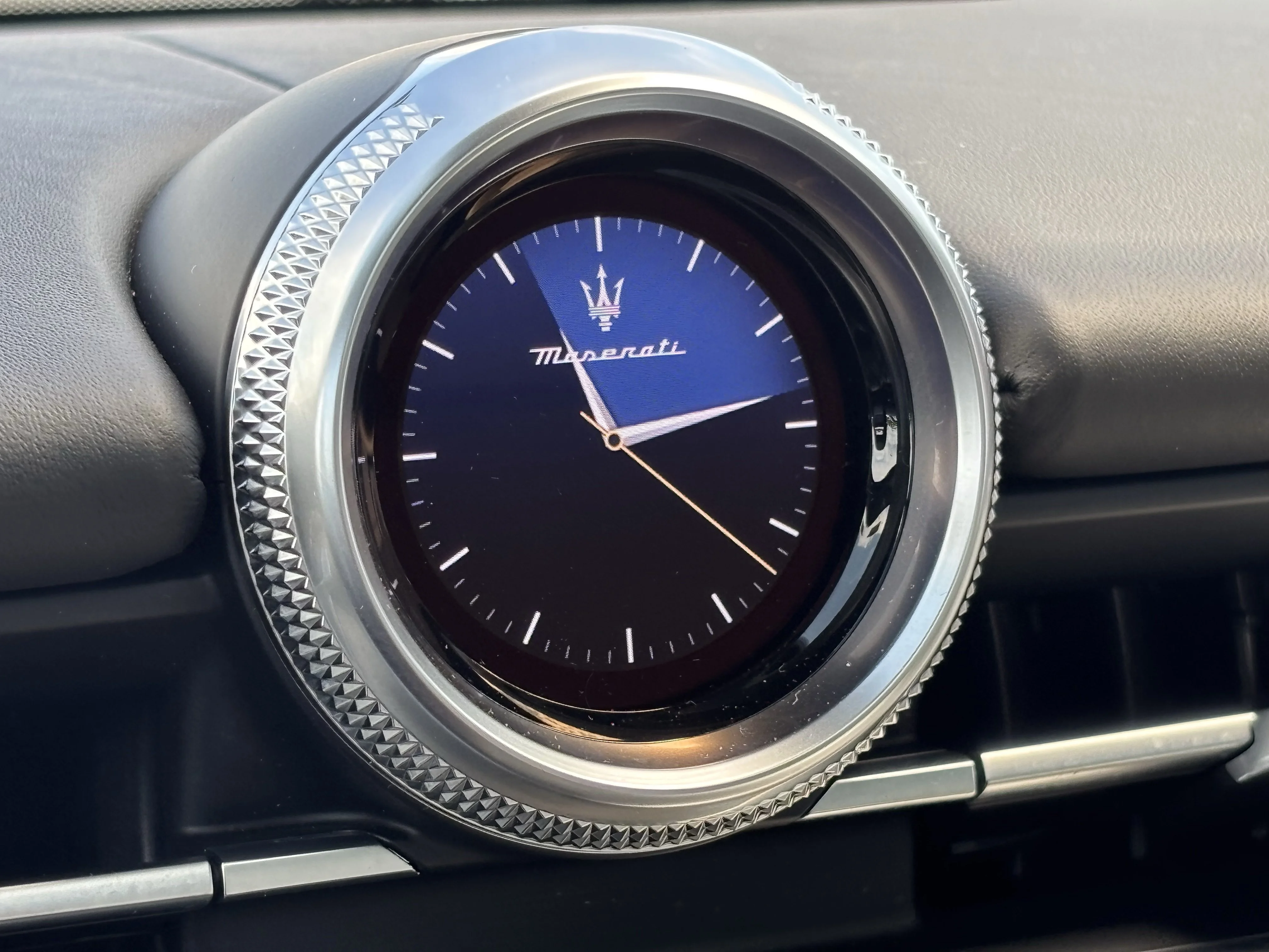 Certified Used 2023 Bianco Astro Metallic Maserati Modena image 25