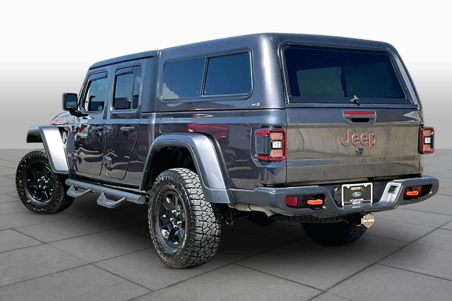 Certified Used 2023 Granite Crystal Clearcoat Metallic Jeep Mojave image 6