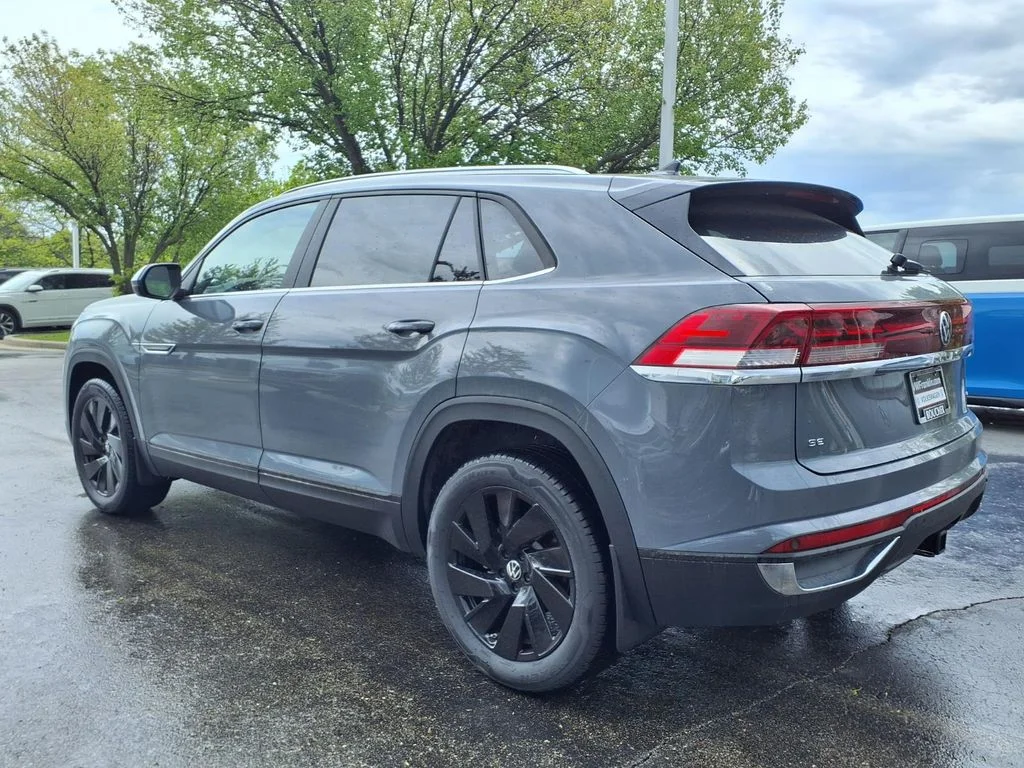 New 2026 Pure Gray Volkswagen SE w/Technology image 4