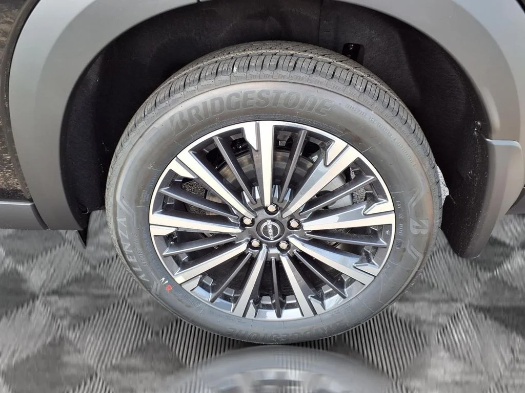 New 2026 Super Black Nissan Platinum image 21