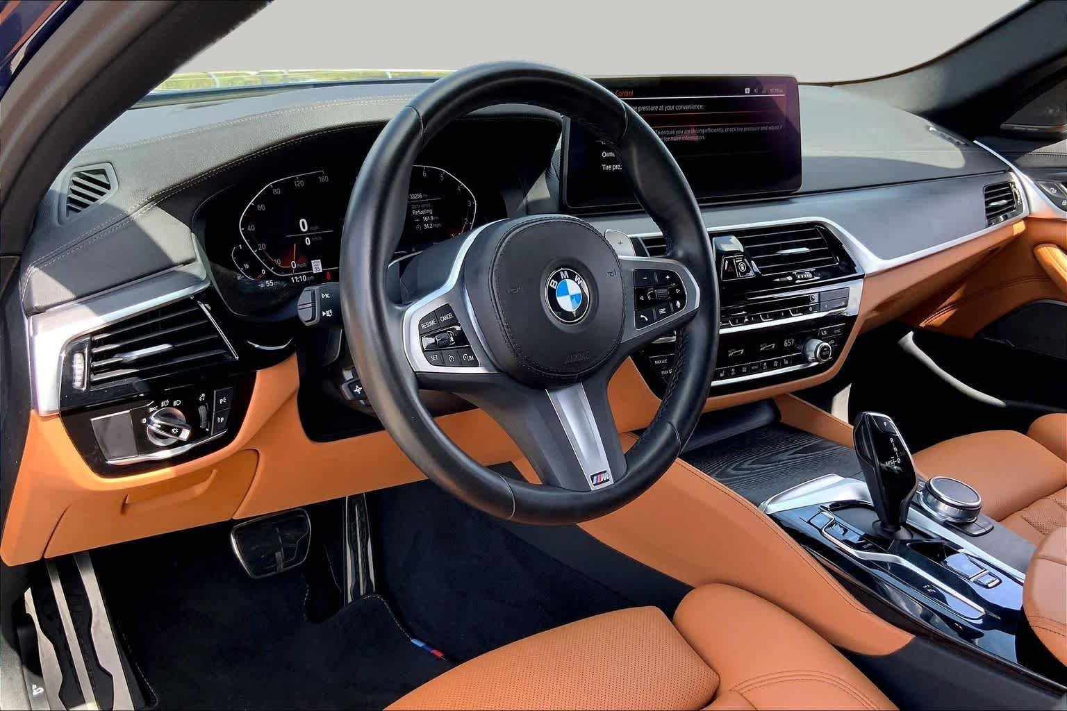 Used 2023 Phytonic Blue Metallic BMW 540i image 17