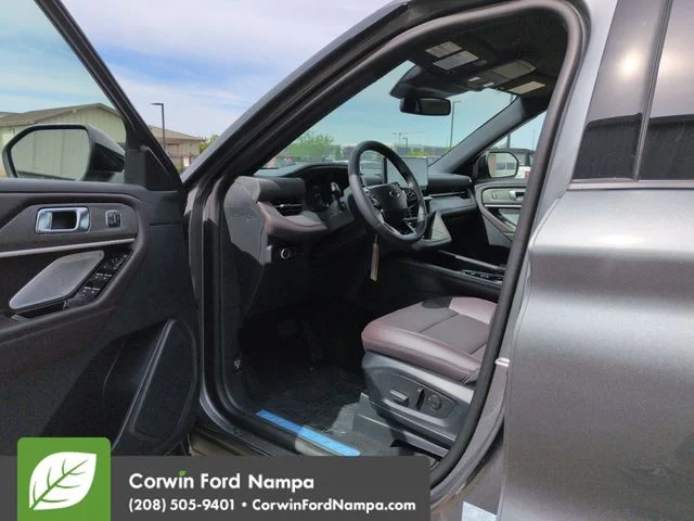 New 2026 Carbonized Gray Metallic Ford Platinum image 9