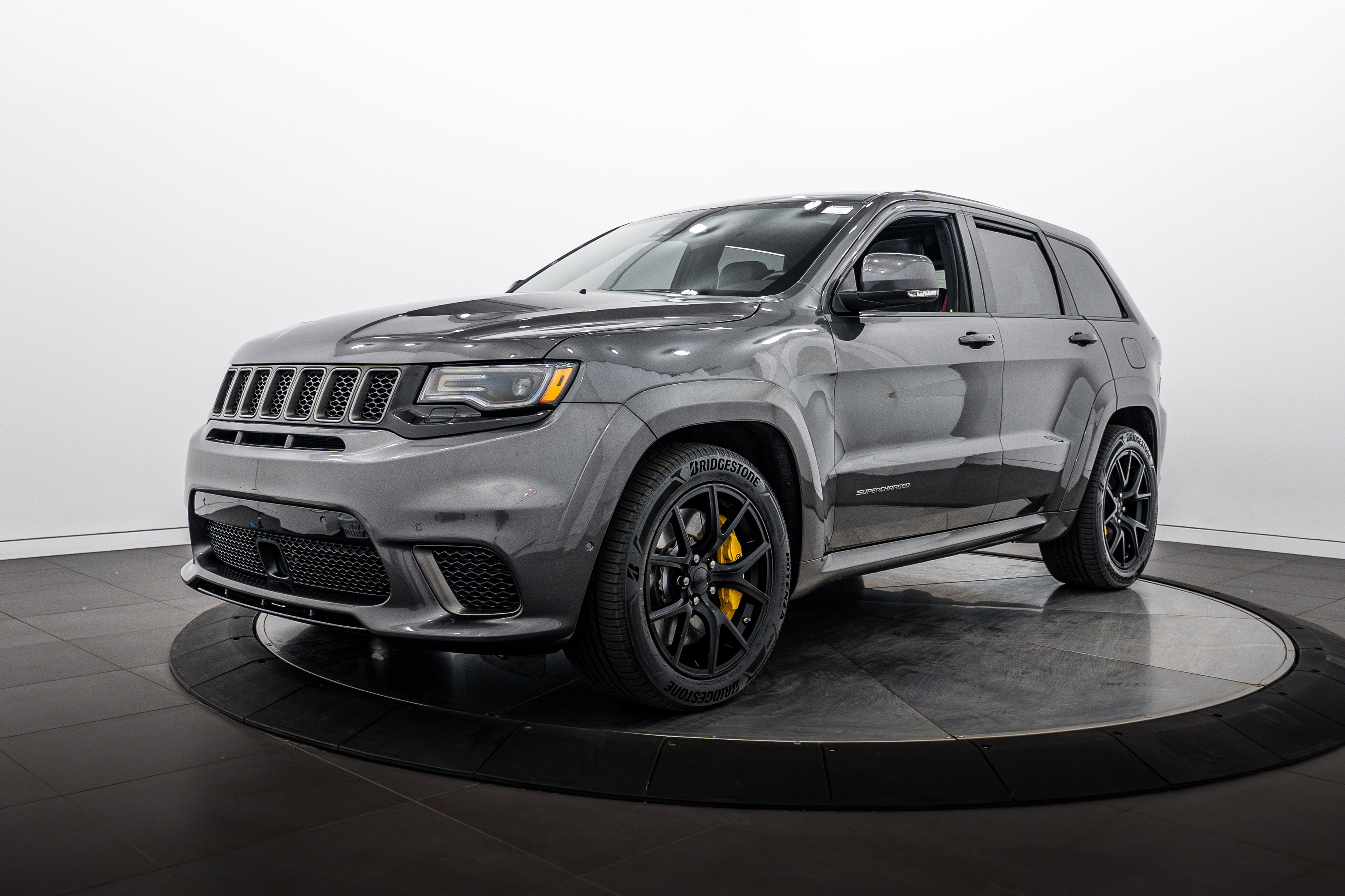 Used 2018 Granite Crystal Metallic Clearcoat Jeep Trackhawk image 6