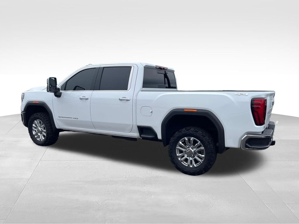 Used 2025 White GMC SLT image 3