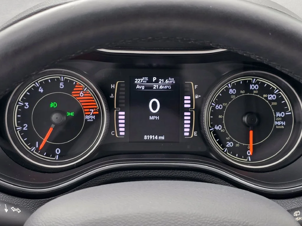 Used 2019 Gray Jeep Latitude Plus image 30
