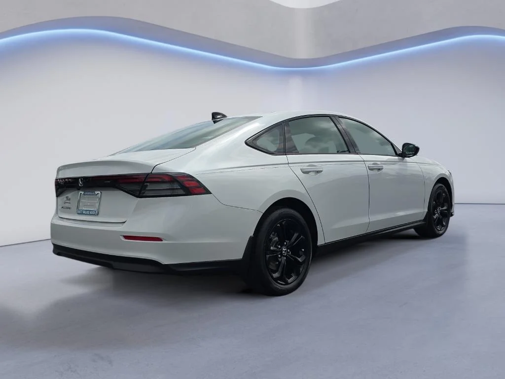 2025 Honda Accord SE - Photo 7