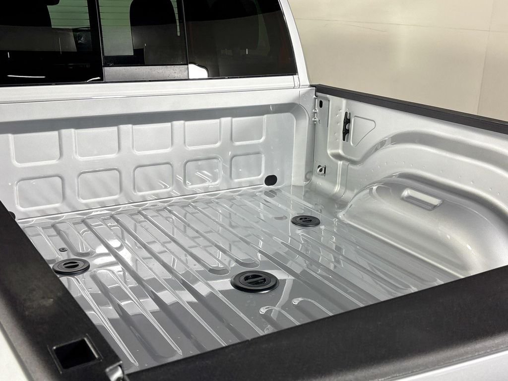 New 2026 Silver-Zynith Exterior Paint RAM Tradesman image 21