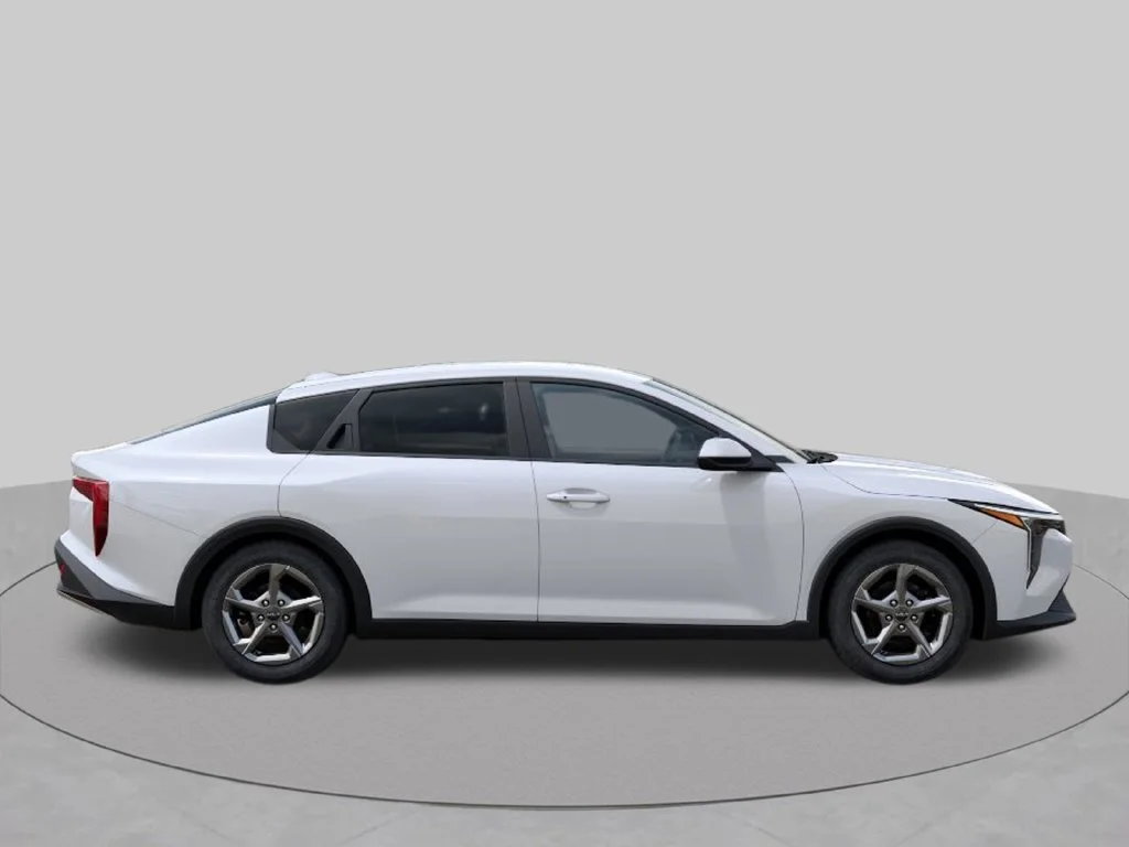 Certified Used 2026 White Kia LXS image 7
