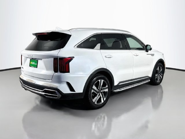 Used 2023 Snow White Pearl Kia SX Prestige image 7