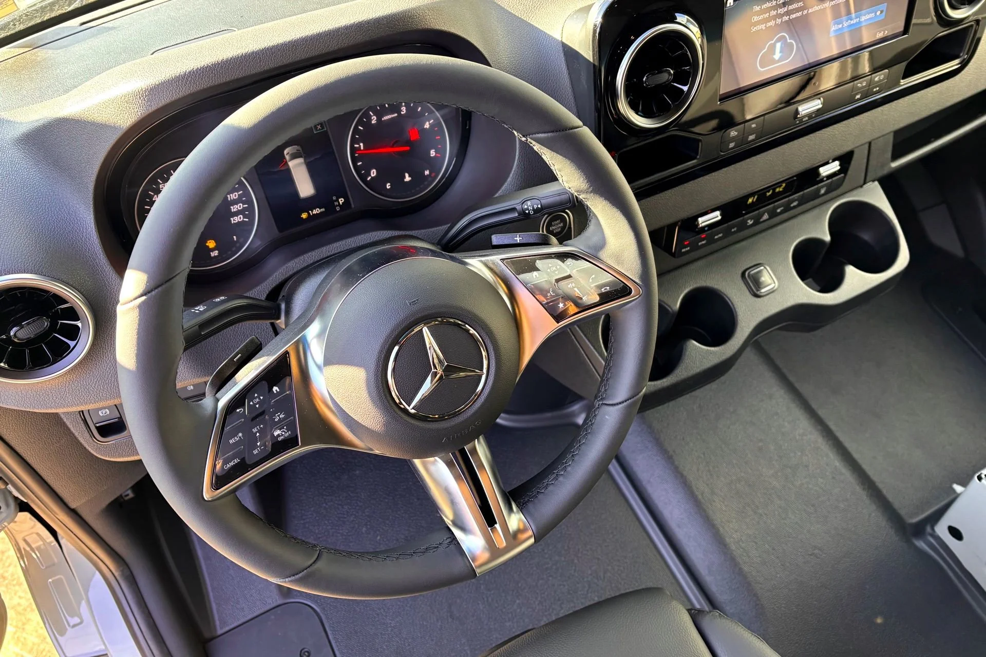 New 2026  Mercedes-Benz Cargo 144 WB image 9