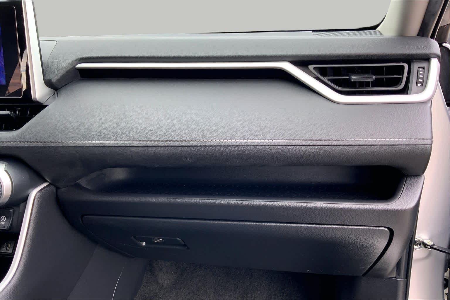 Used 2024 Silver Sky Metallic Toyota XLE image 18