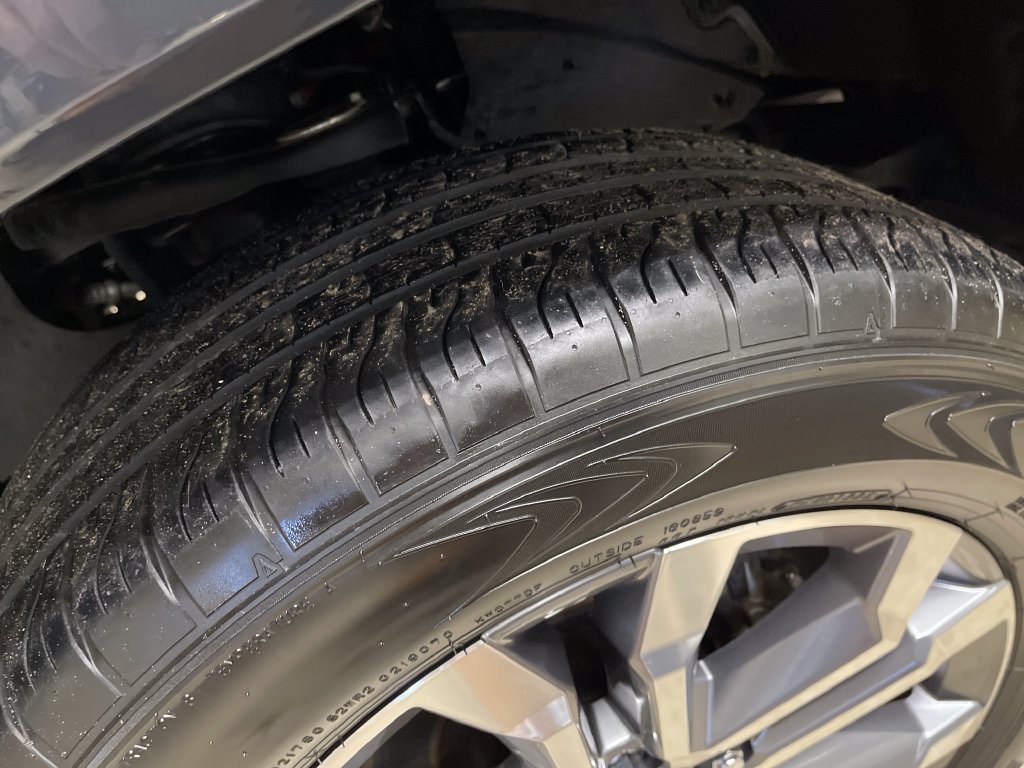 Certified Used 2025  Toyota Limited image 12