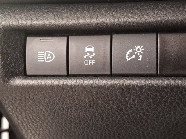 Used 2025  Toyota XSE image 33