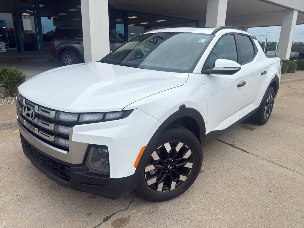 Used 2025 Atlas White Hyundai SEL Activity image 6