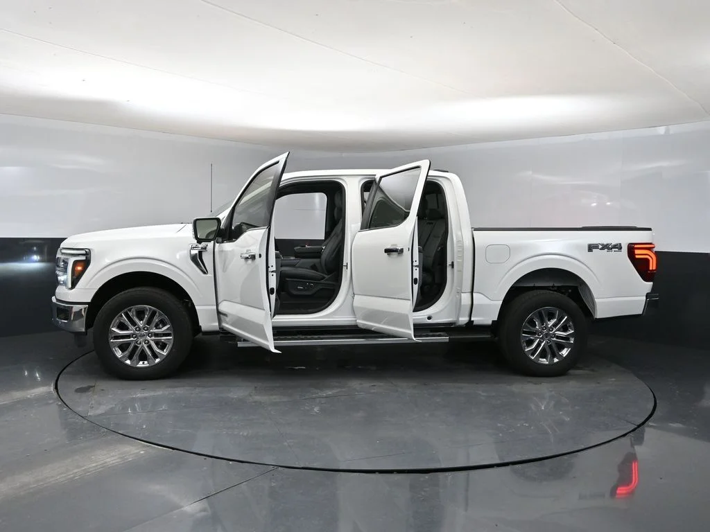 New 2025 White Ford Lariat image 42