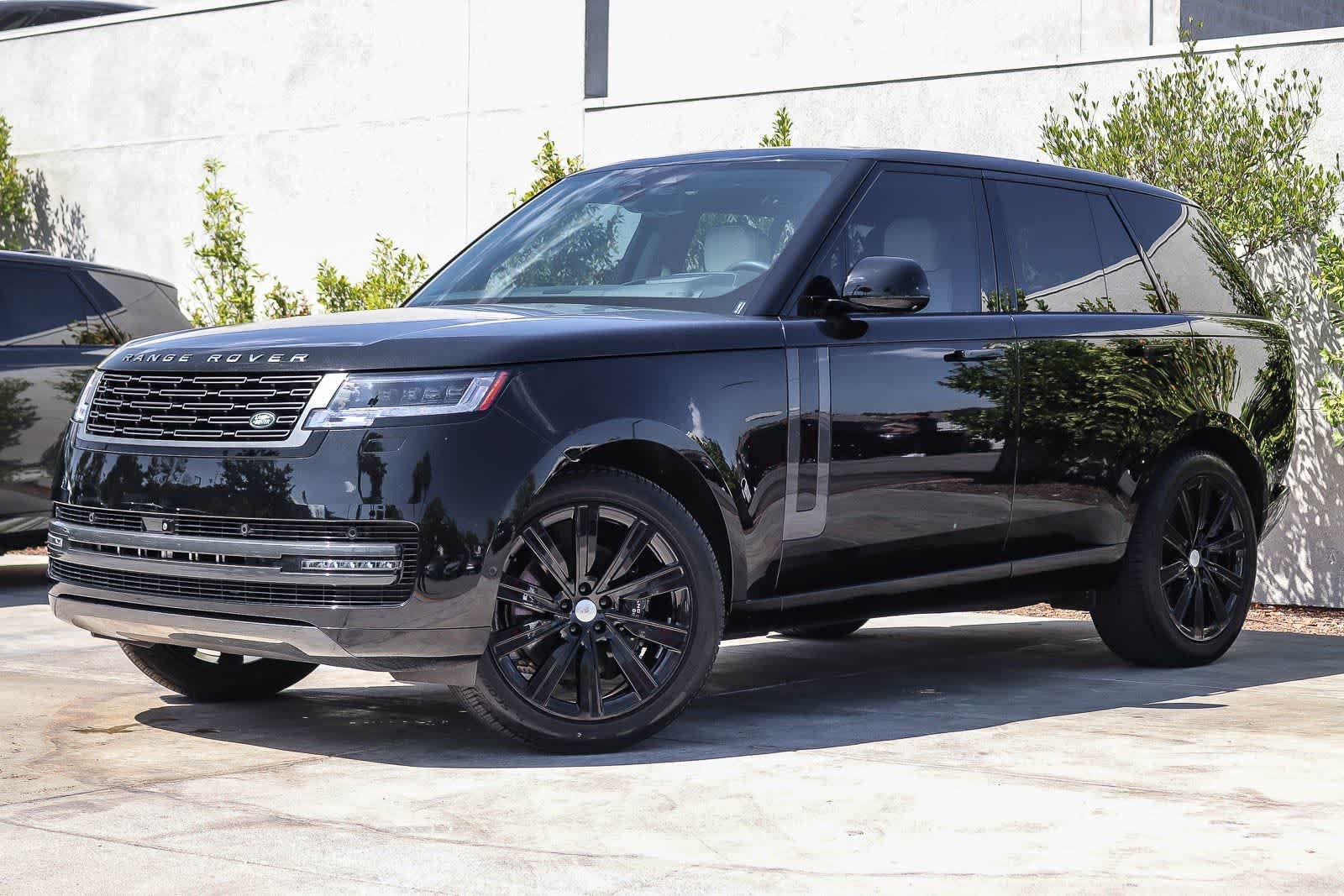 2025 Land Rover Range Rover SE