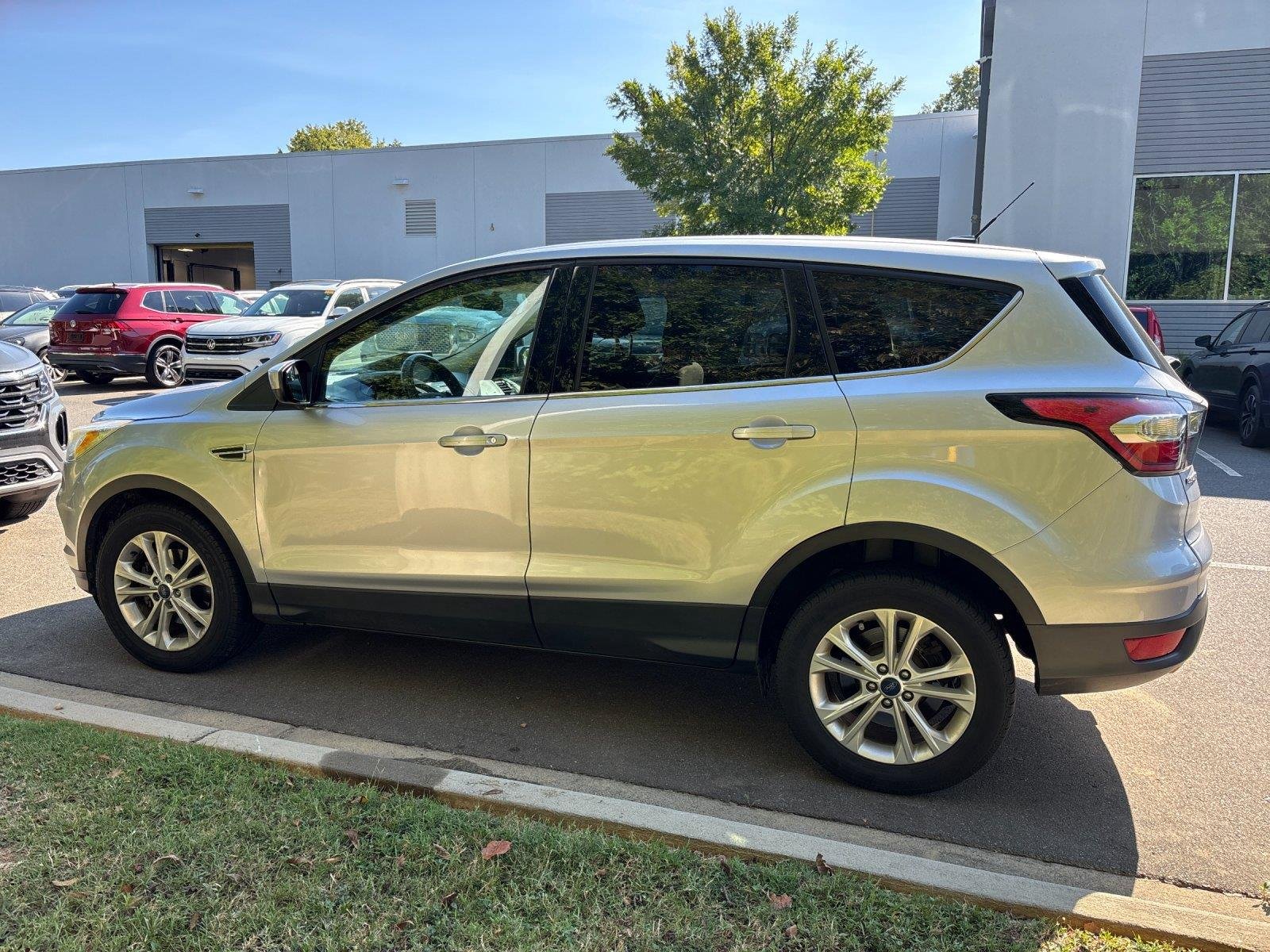 Used 2017 Ingot Silver Ford SE image 2