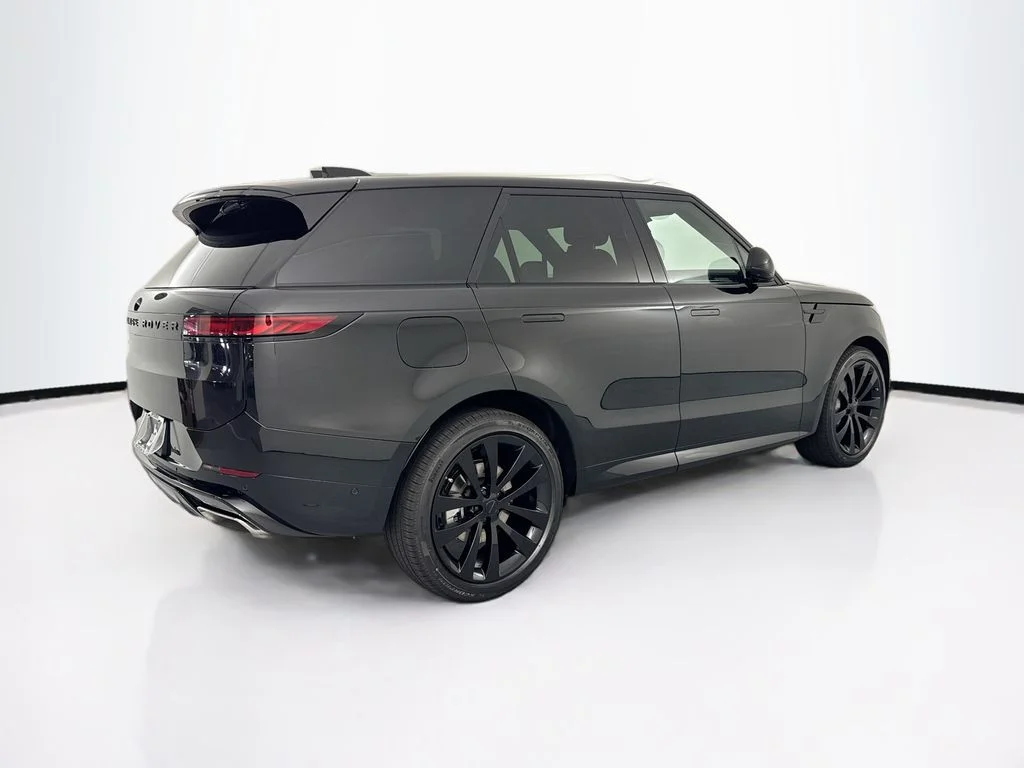 New 2026 Santorini Black Land Rover Dynamic SE image 5