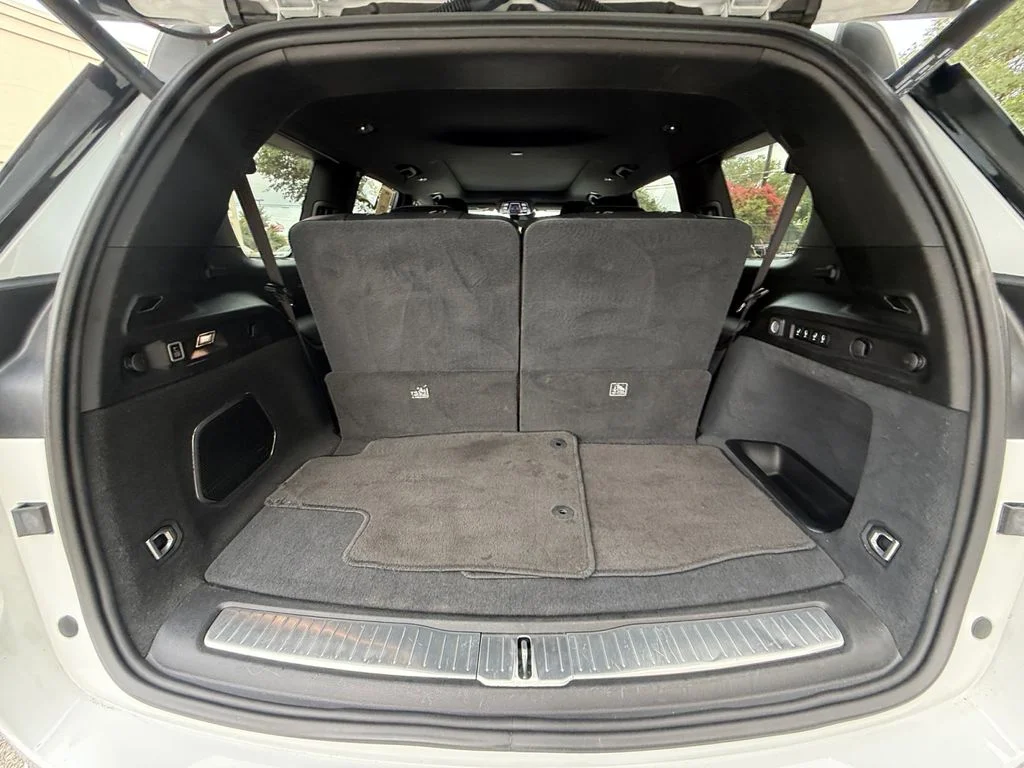 Used 2023 White Jeep Overland image 19