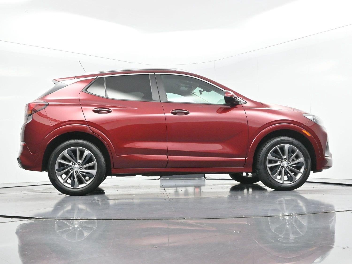 Used 2022 Cinnabar Metallic Buick Select image 46