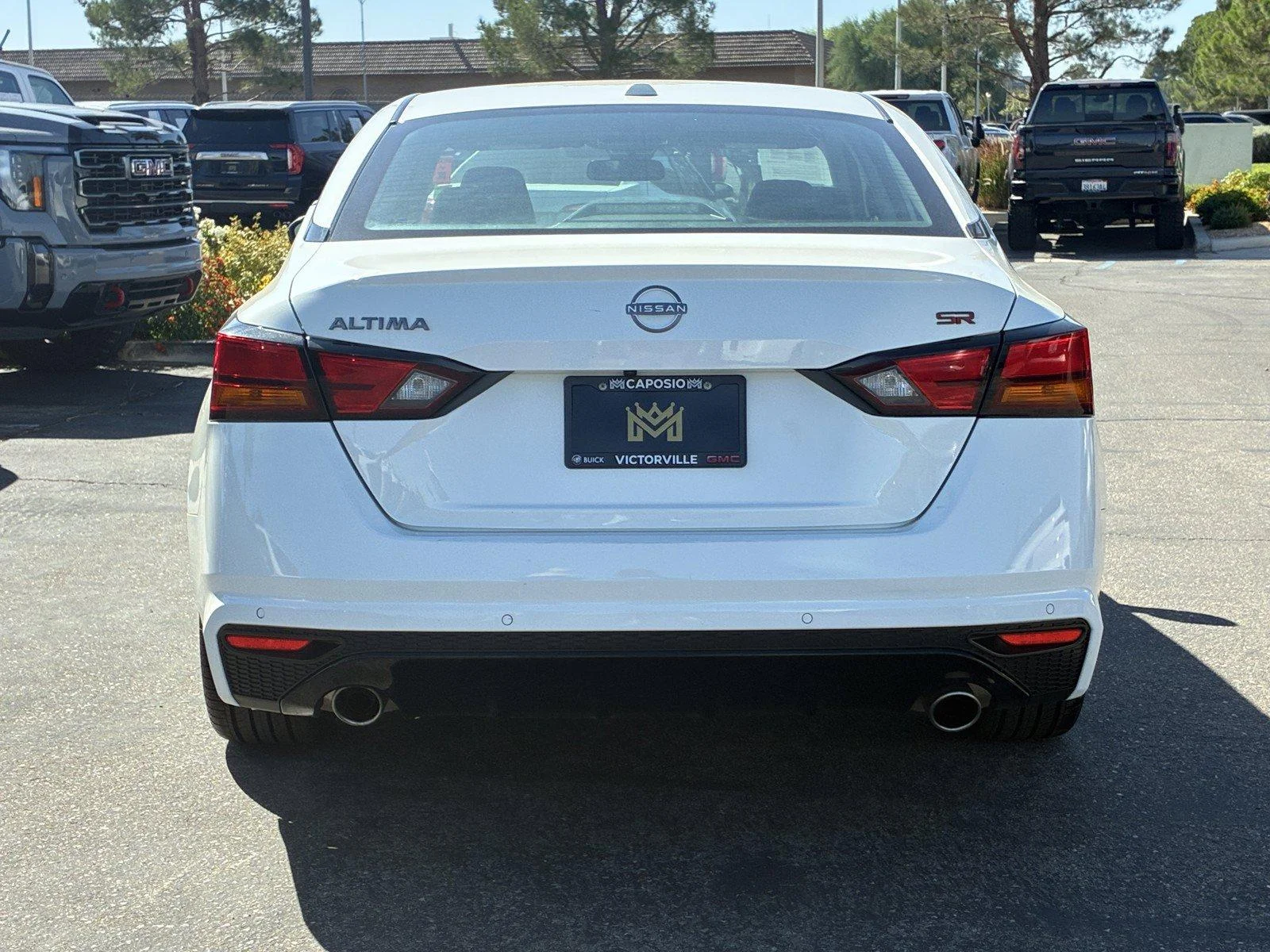 Used 2024 Glacier White Nissan 2.5 SR image 5