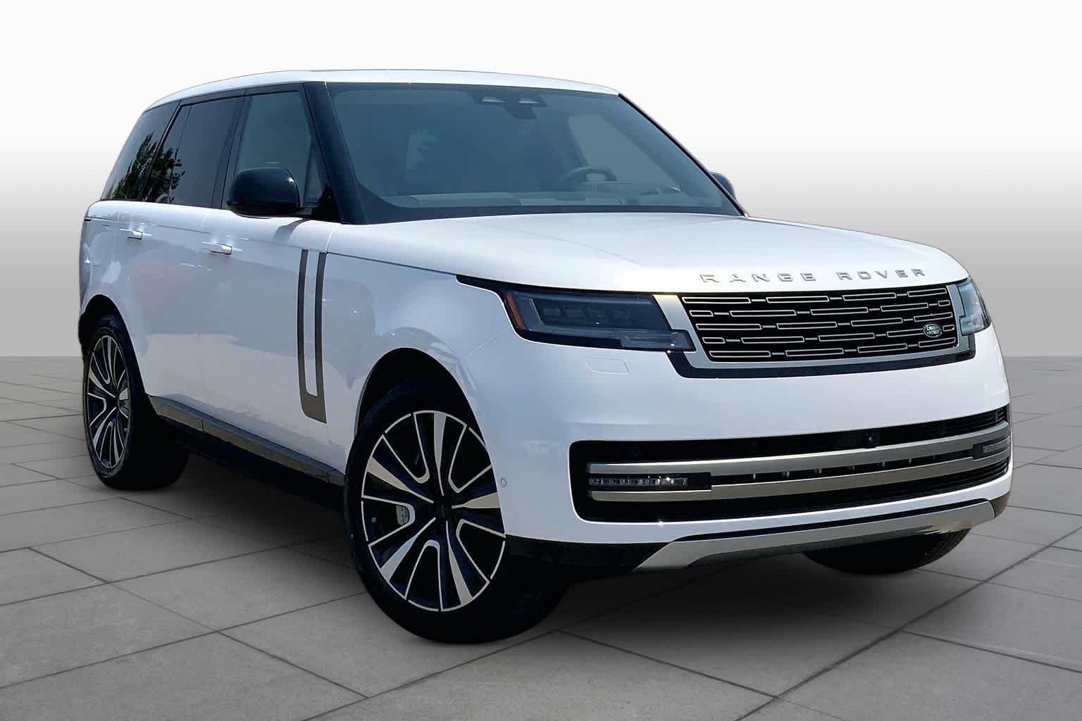 New 2026 Ostuni Pearl White Land Rover SE image 2