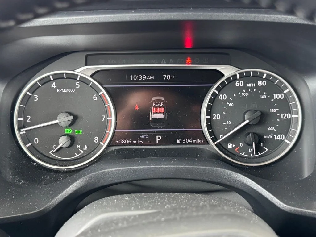 Used 2025 Gray Nissan SV image 28