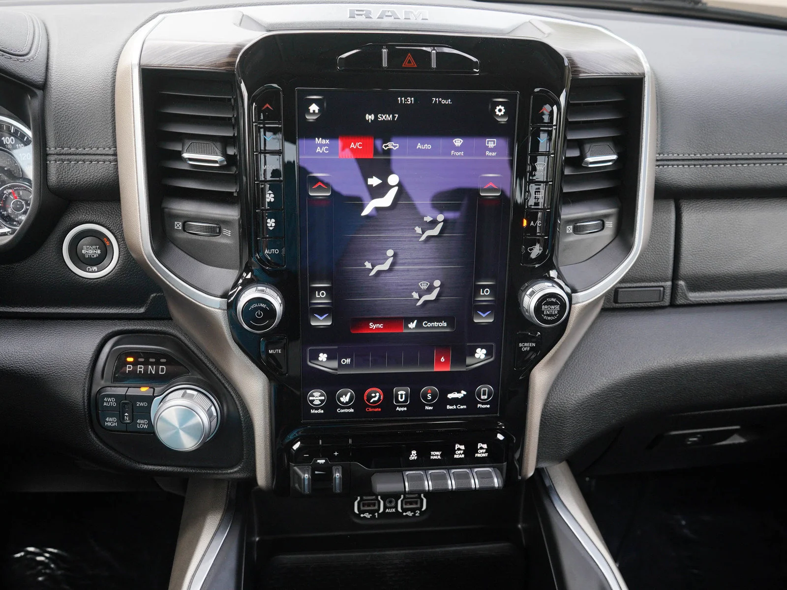 Used 2020 Diamond Black Crystal Pearlcoat Ram Laramie image 24