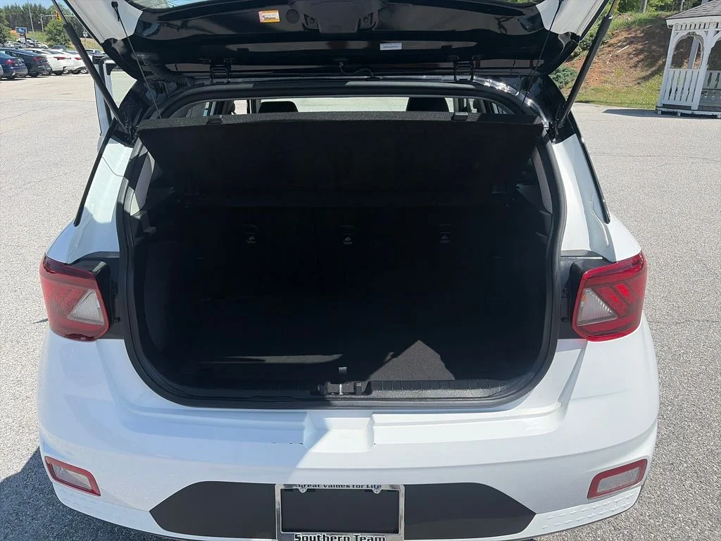 Used 2025 White Hyundai Limited image 23