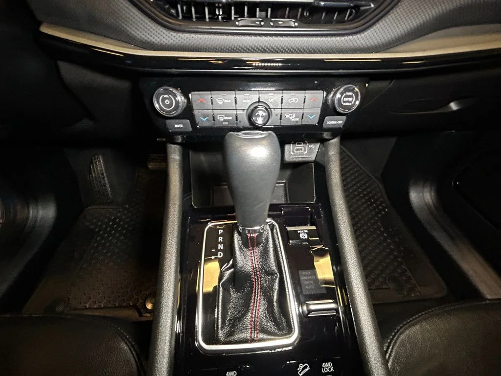 Used 2025 Bright White Jeep Trailhawk image 11