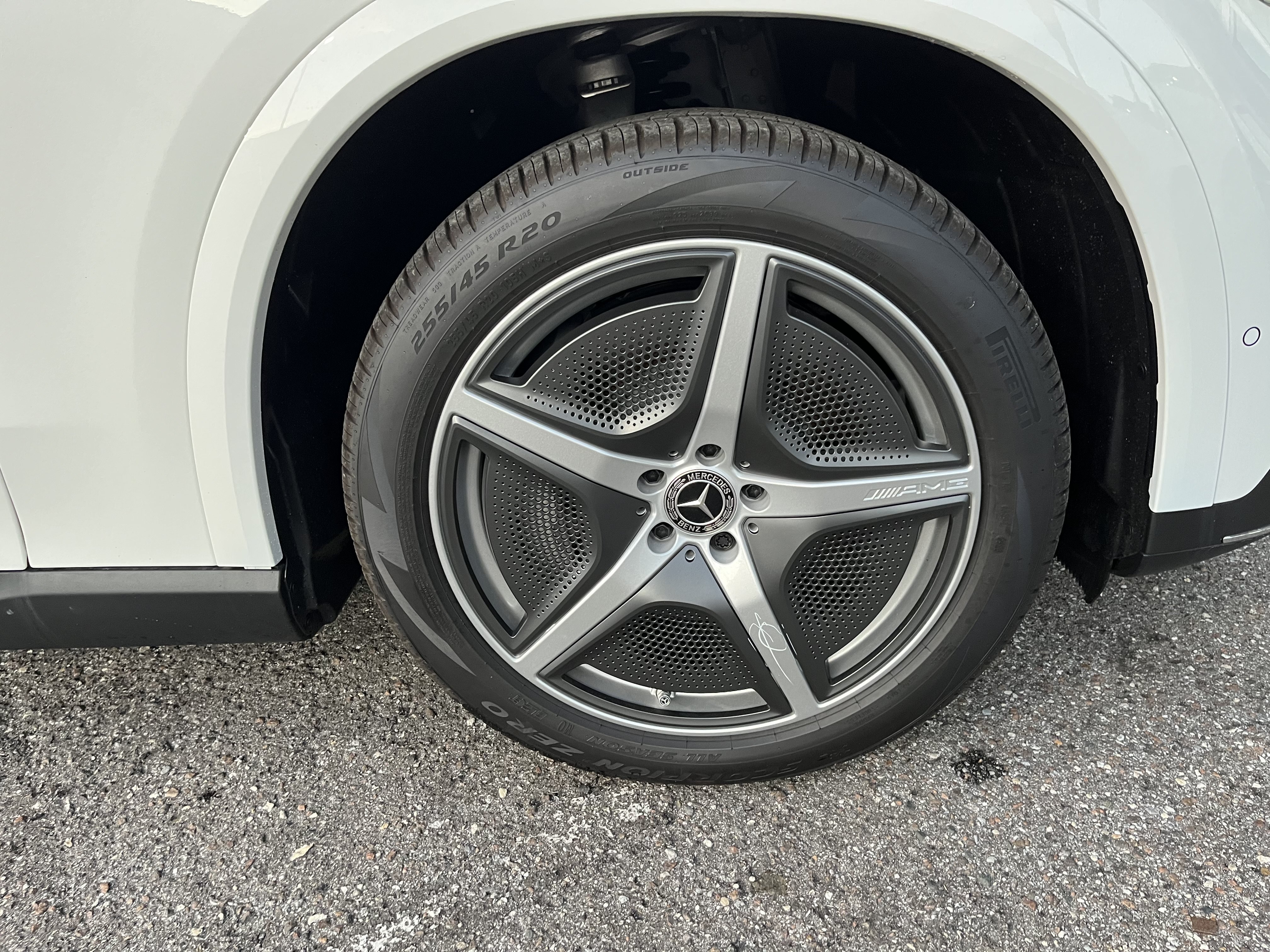 New 2026 POLAR WHITE Mercedes-Benz EQE 320 image 11