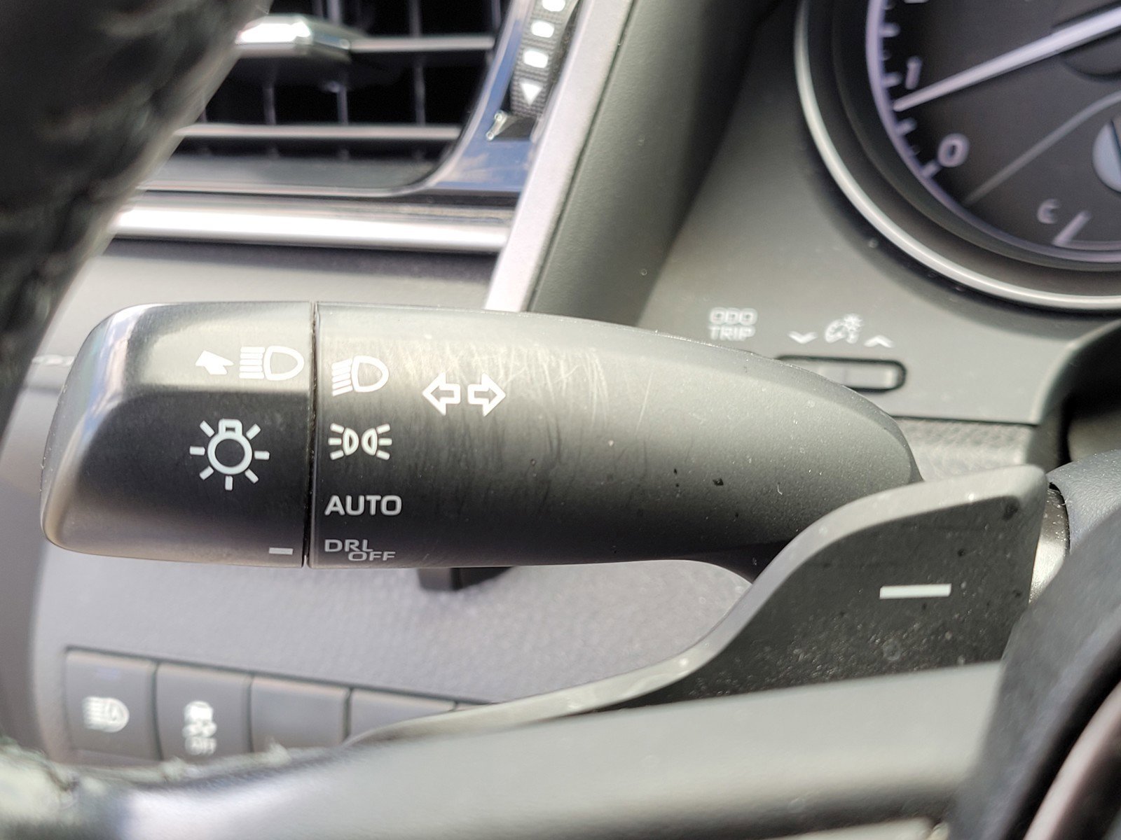 Used 2023 WHITE/BLK Toyota  image 22