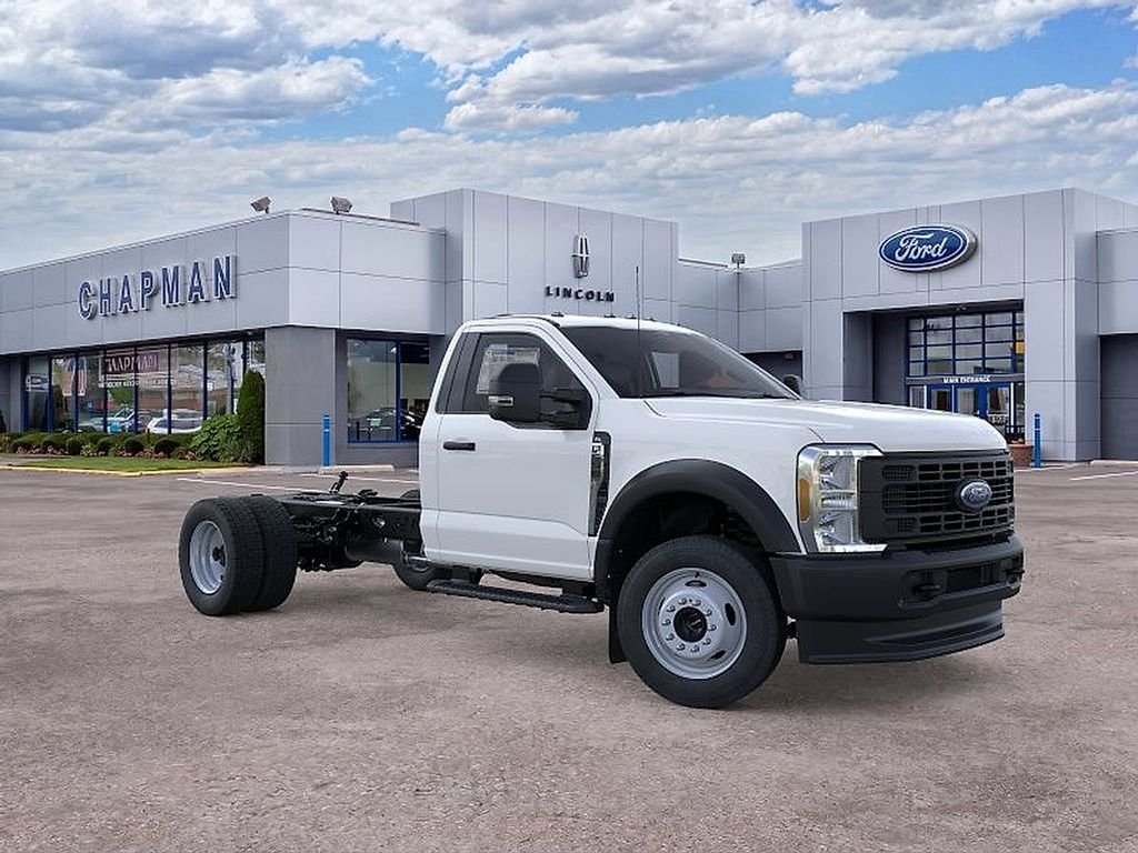 New 2026 Oxford White Ford F-550® XL image 7