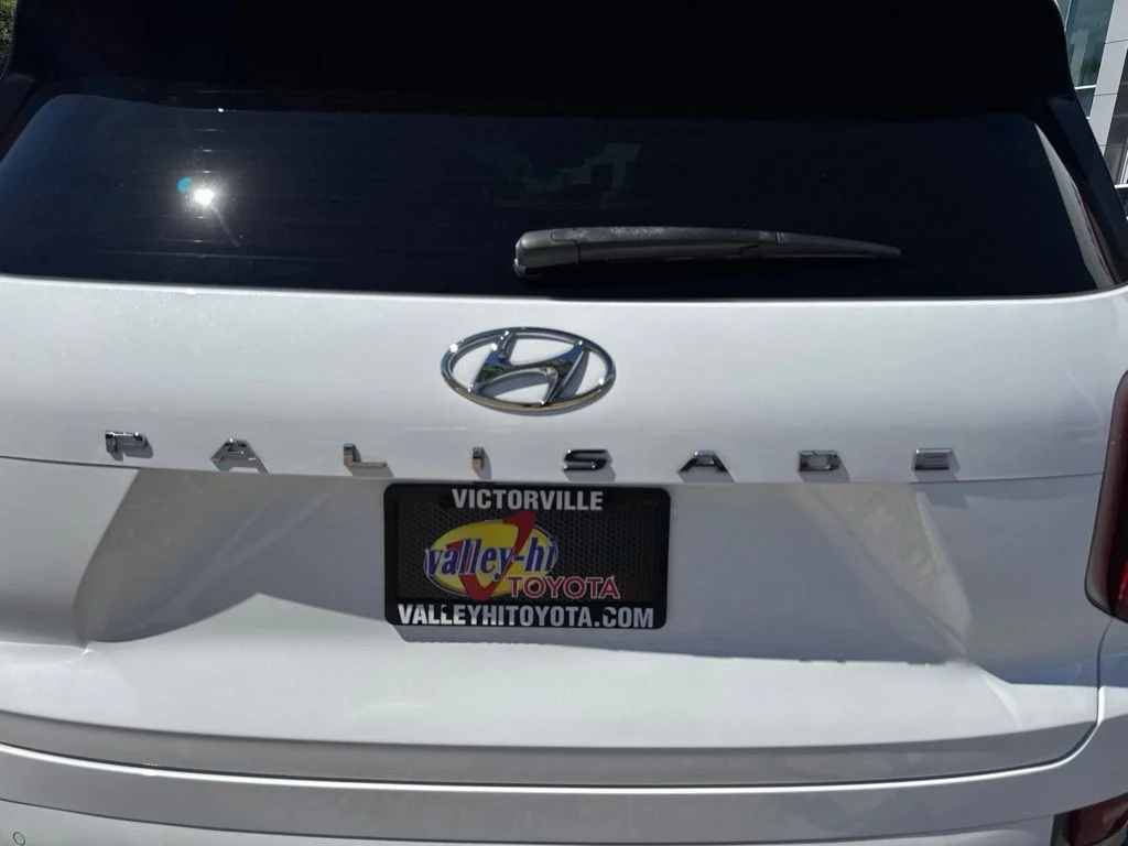Used 2022 White Hyundai Calligraphy image 7