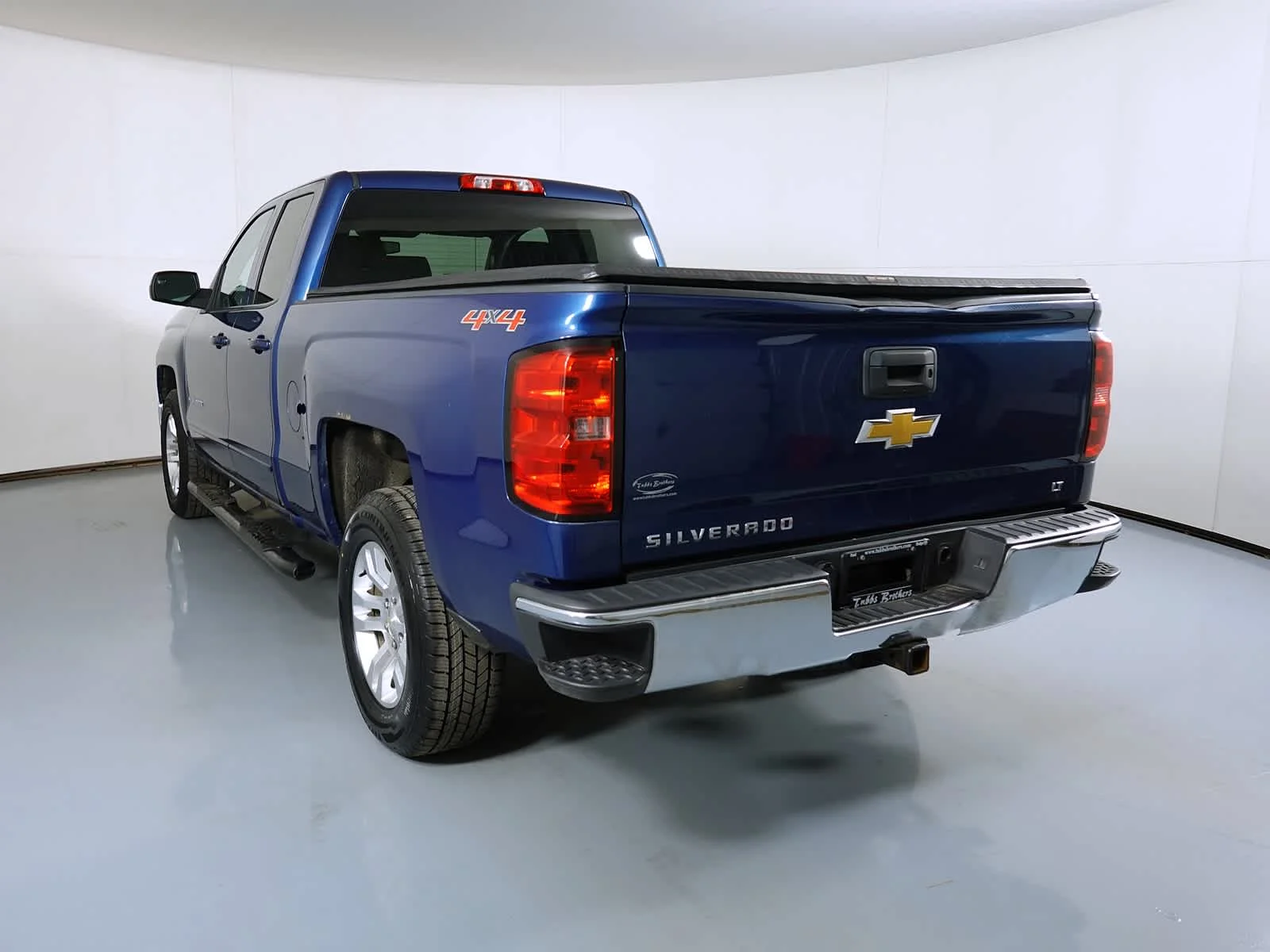 Used 2015 Deep Ocean Blue Metallic Chevrolet LT image 7