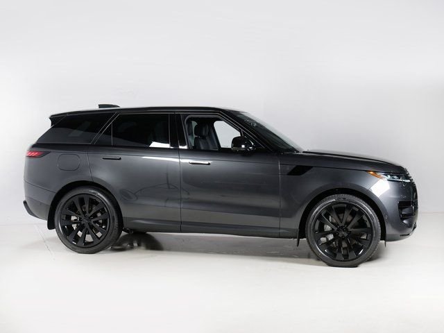 New 2026 Carpathian Grey Land Rover SE image 28