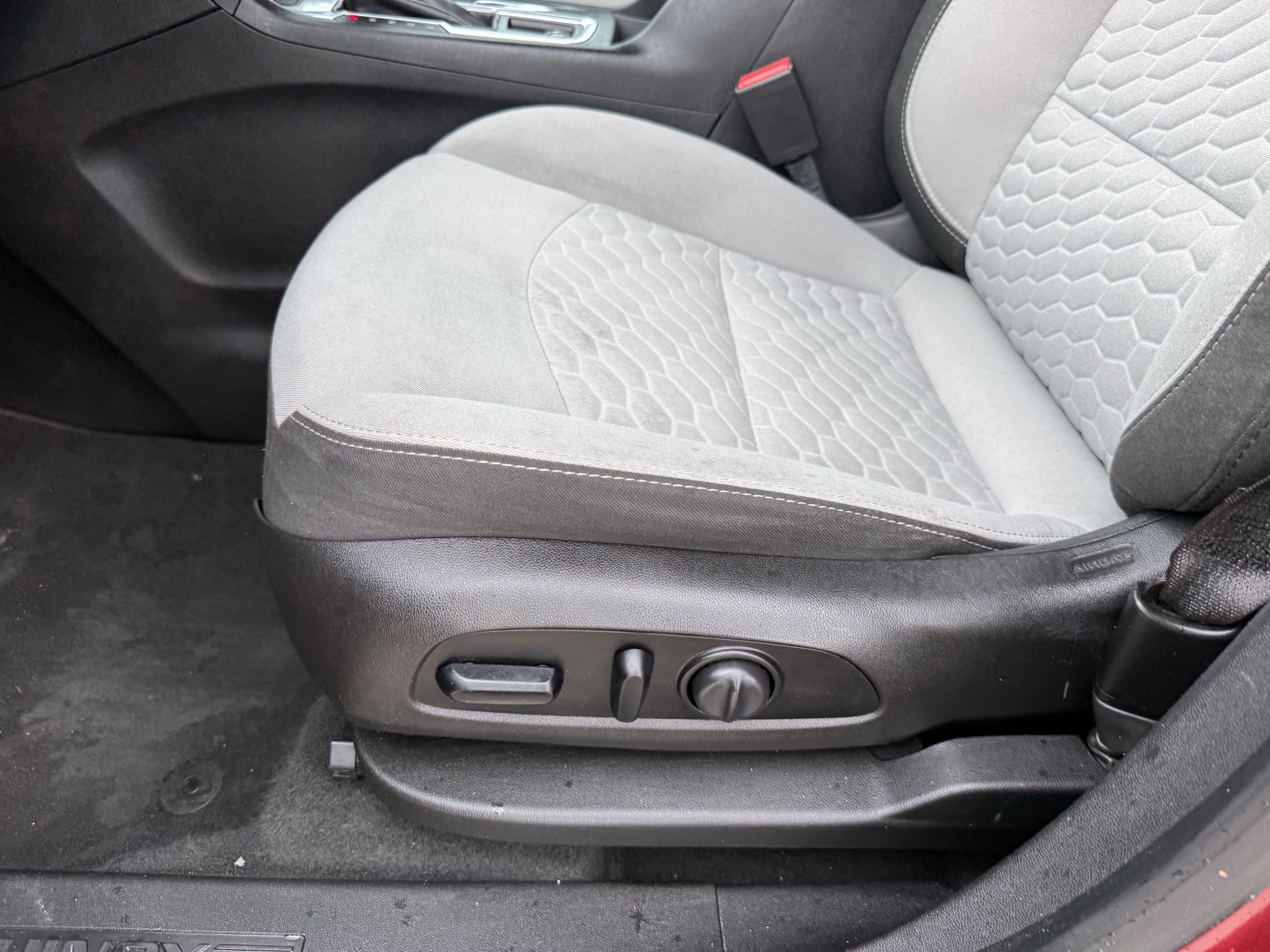 Used 2018 Cajun Red Tintcoat Chevrolet LT image 28