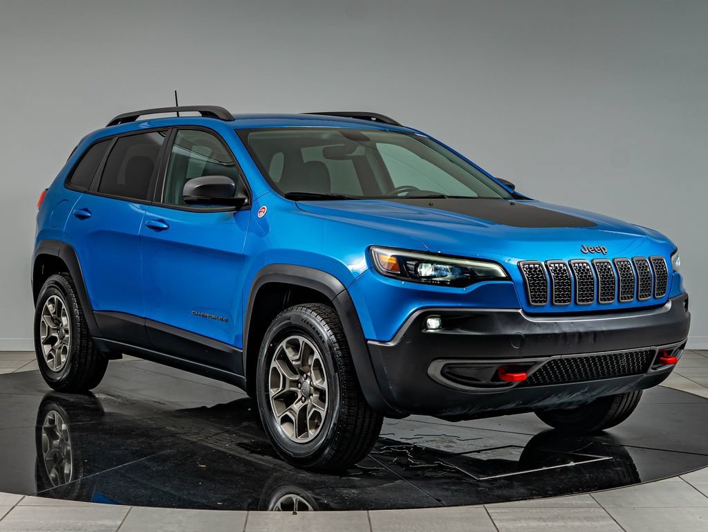 Used 2020 Hydro Blue Pearlcoat Jeep Trailhawk image 3