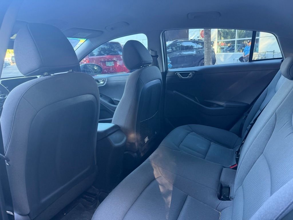Used 2022 Amazon Gray Hyundai Blue image 13