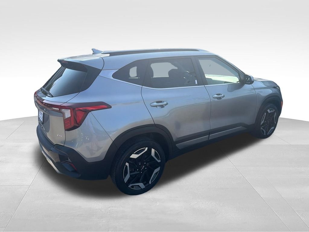 Used 2024 Gray Kia SX image 5