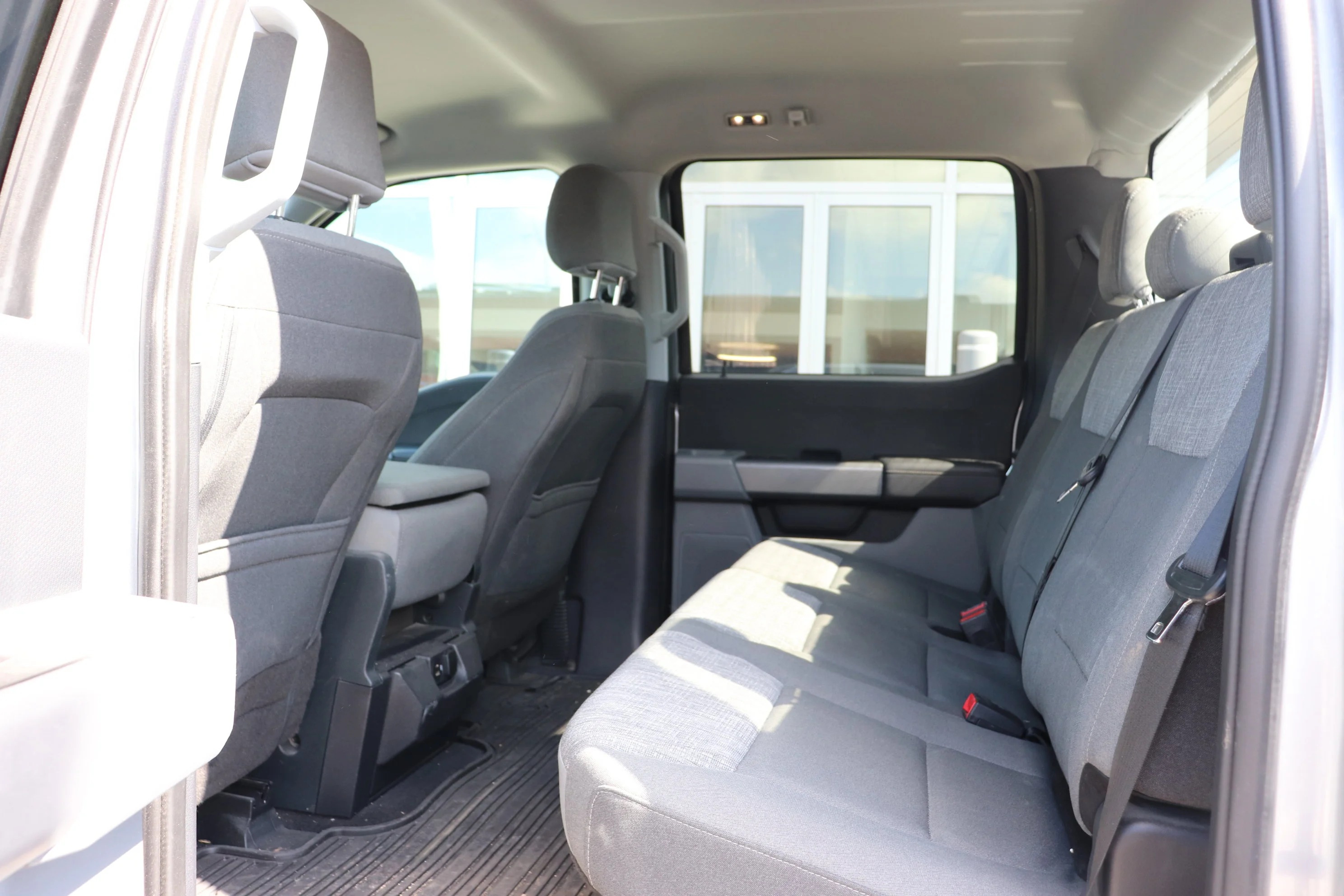 Used 2023 Silver Ford XLT image 14