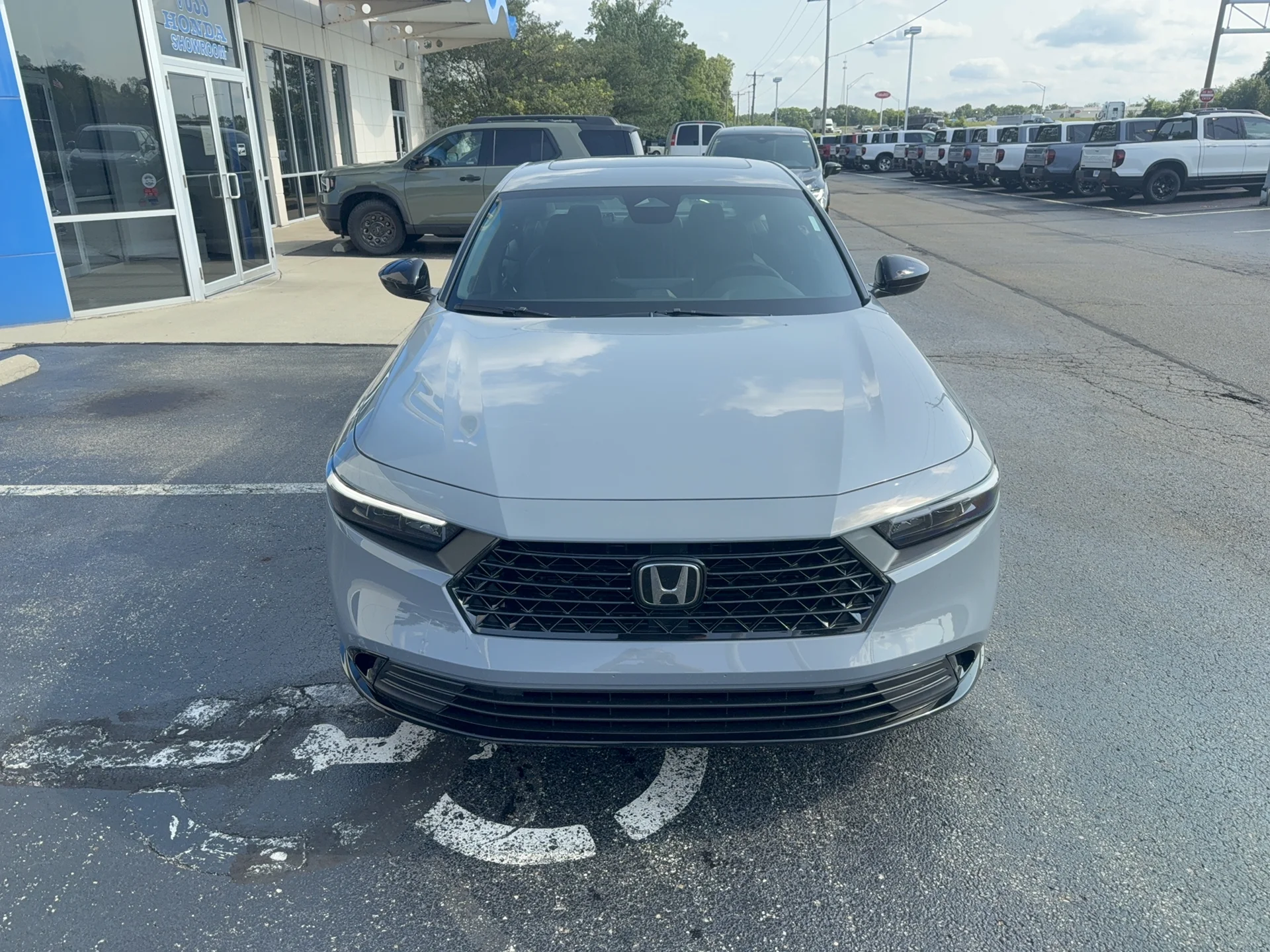 New 2026 Urban Gray Pearl Honda Sport-L image 2