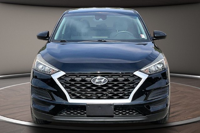 Used 2020 Black Hyundai SE image 3