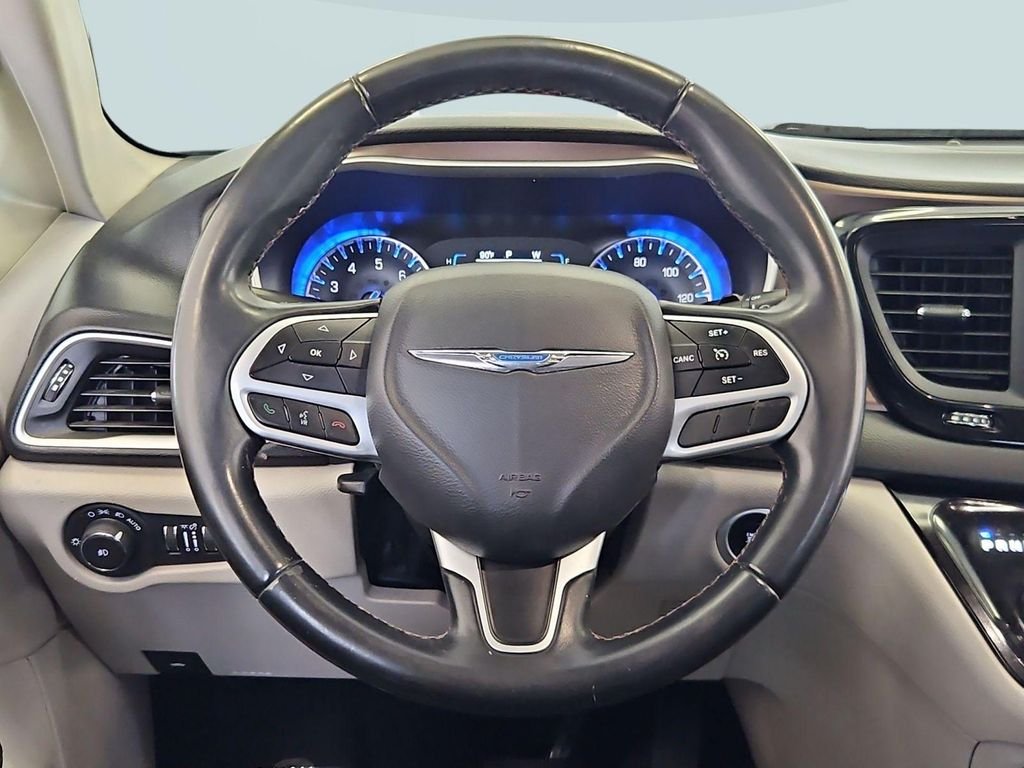 2017 Chrysler Pacifica Touring-L - Photo 14