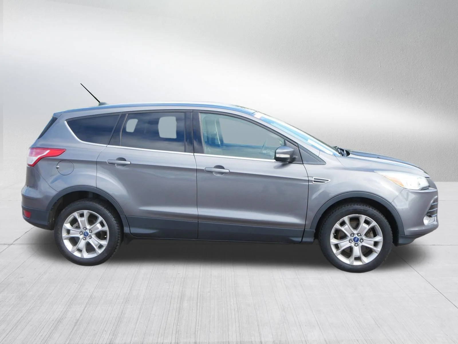 Used 2013 Sterling Grey Metallic Ford SEL image 8