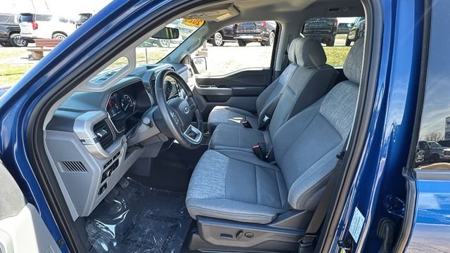 Used 2023 Blue Ford XLT image 18