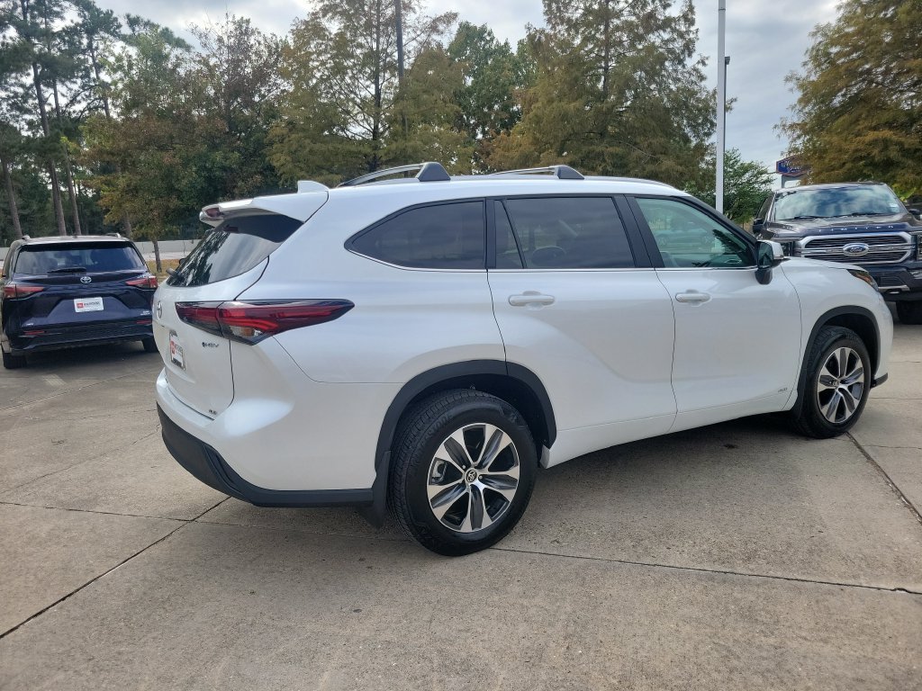 Certified Used 2026 Beige Toyota XLE image 8