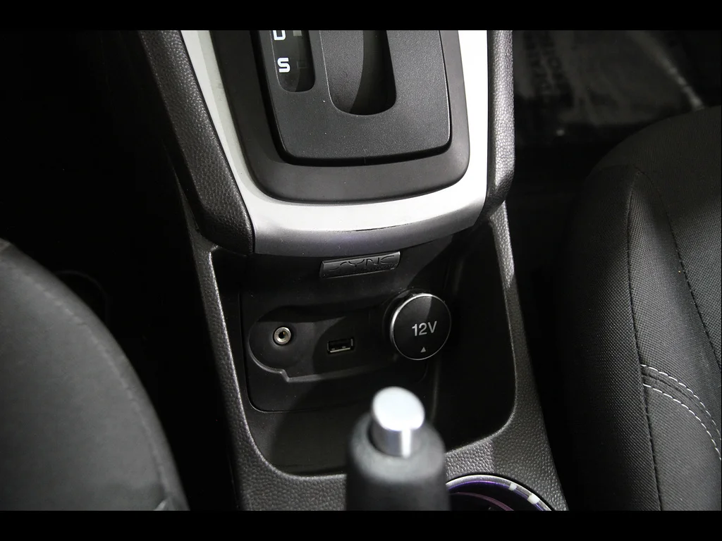Used 2015 Magnetic Ford SE image 12